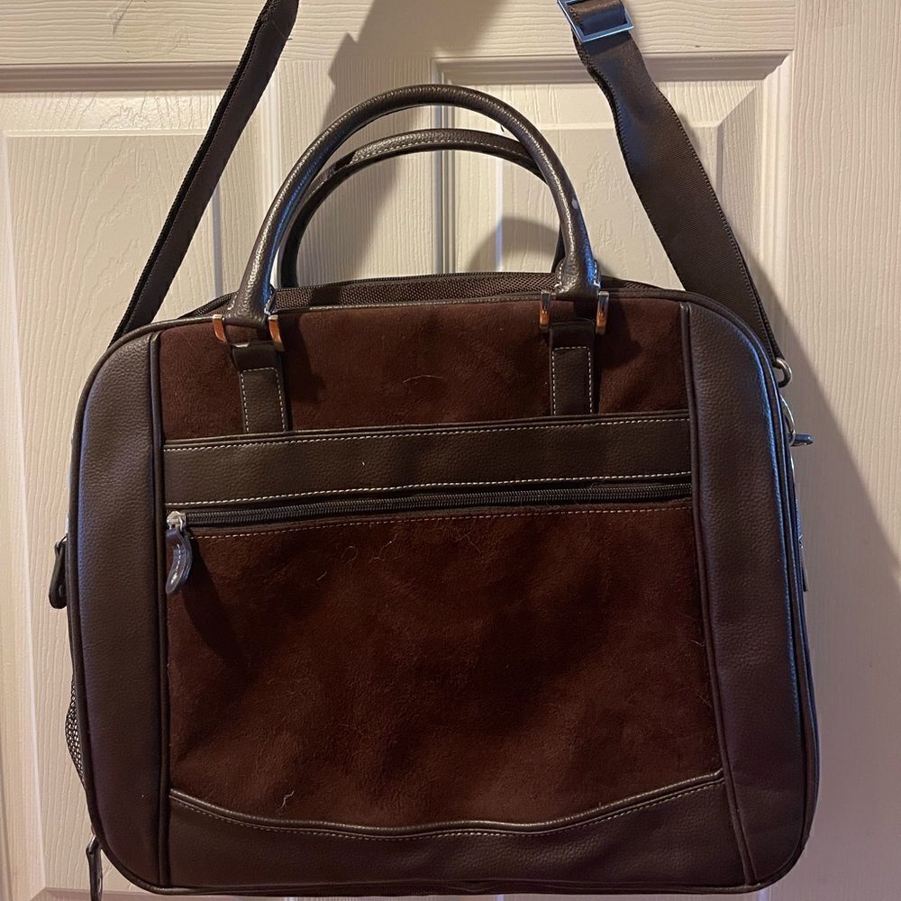 NWOT Mobile Edge Special Edition laptop /office bag Brown faux leather suede .